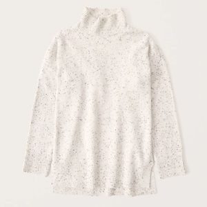NWOT. Abercrombie & Fitch Speckled Oversized Turtleneck Sweater.